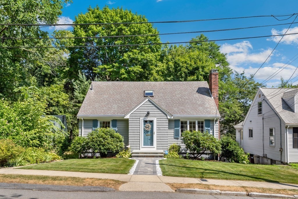 124 High Haith Road Arlington, MA 02476 - Photo 3 of 42