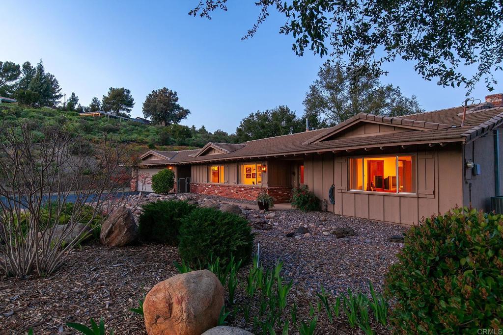 2686 Via Viejas Alpine, CA 91901 - Photo 44 of 64 a backyard of a house with lots of green space