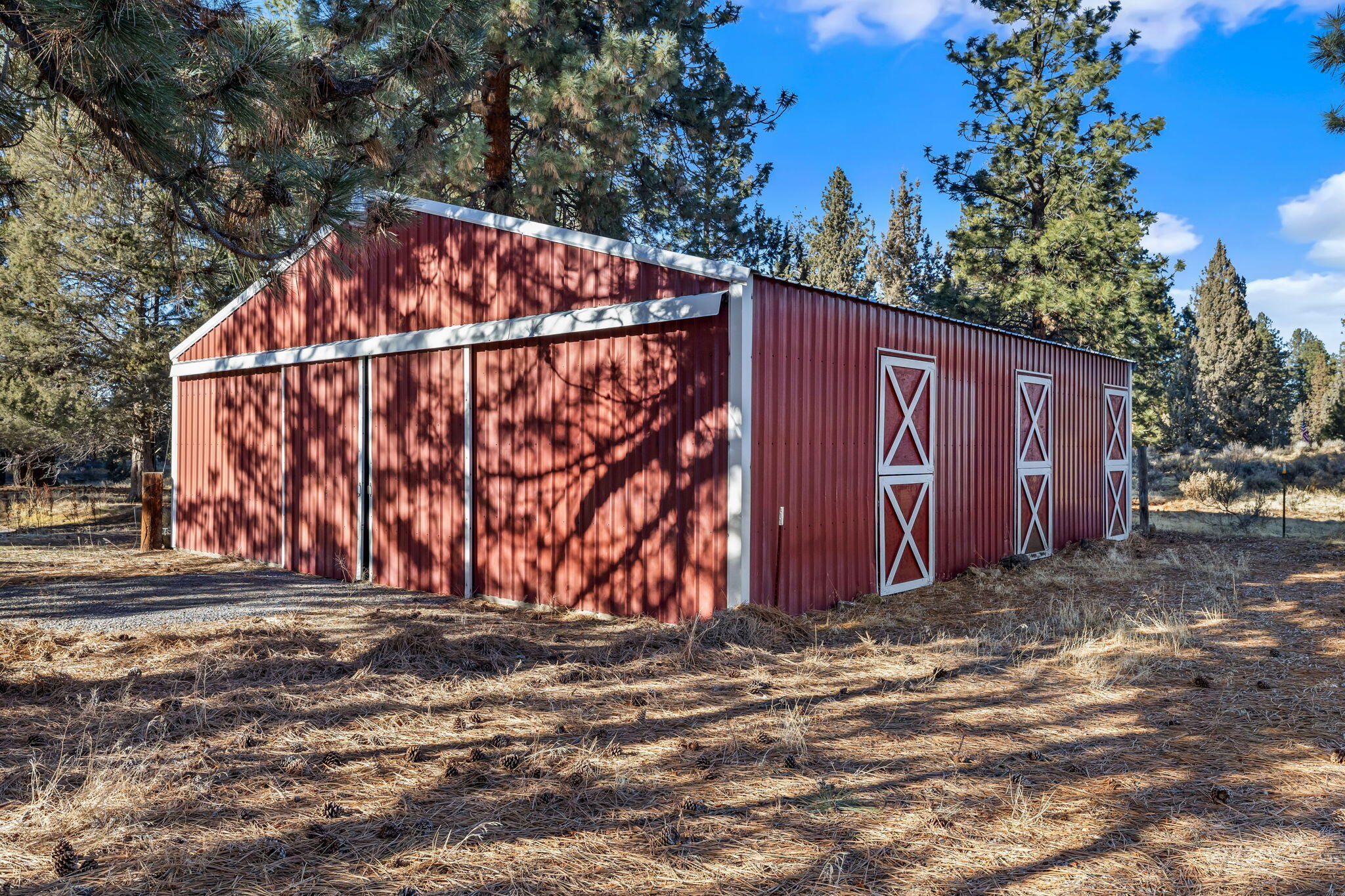 60340 Arnold Market Road Bend, OR 97702 - Photo 33 of 55 The barn could be converted into a functional shop