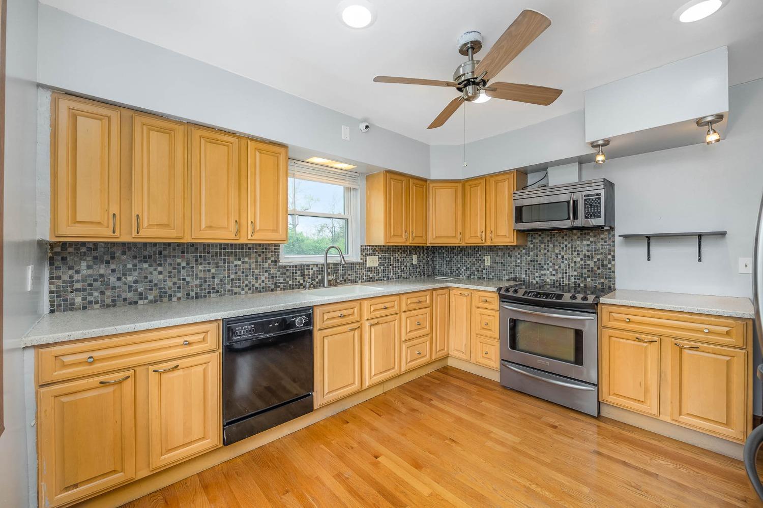 7825 Winton Road Cincinnati, OH 45224 - Photo 14 of 30 Gallery Image 14