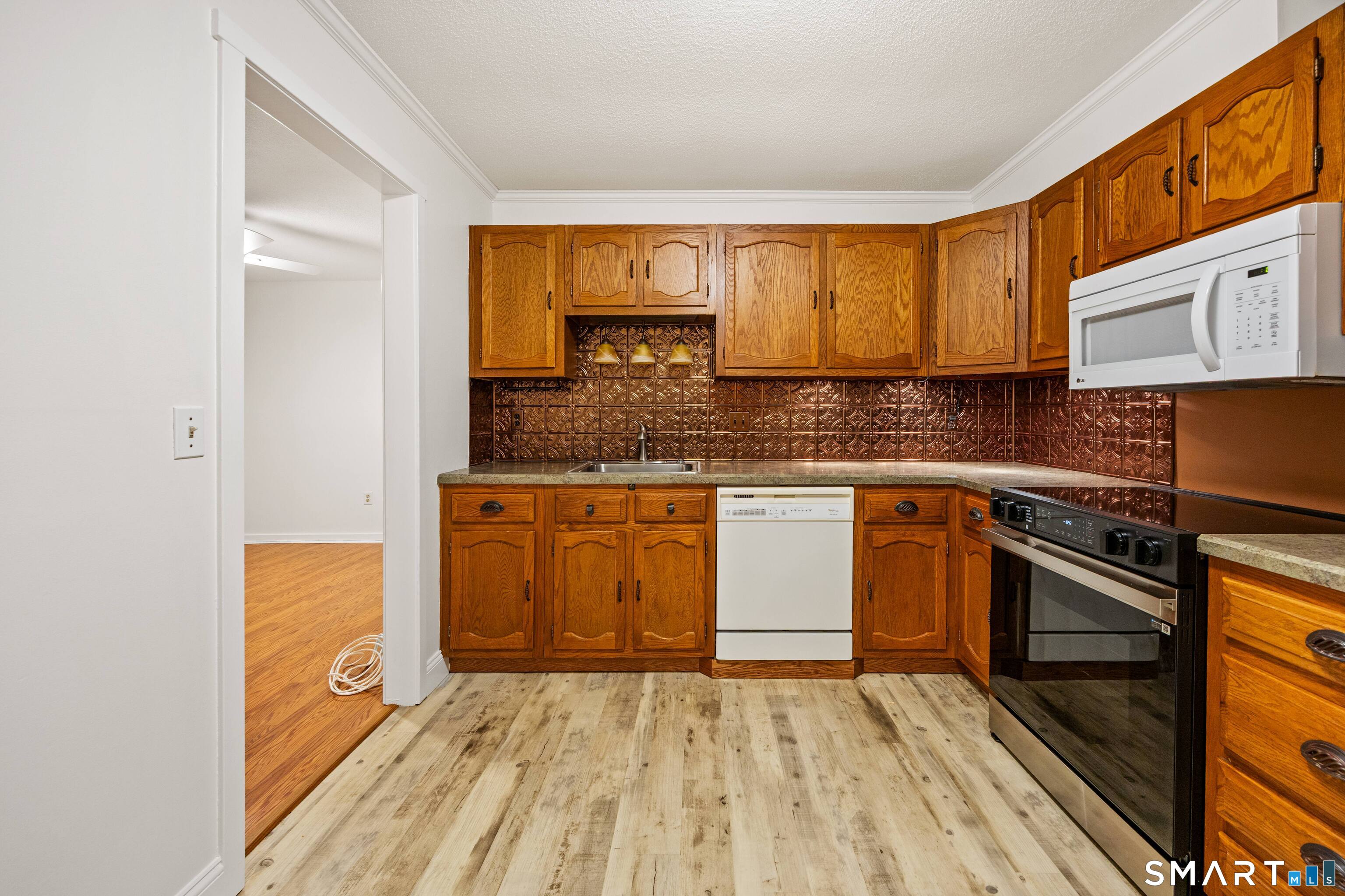 1 Hickory Hill Road, Unit 1 Southington, CT 06489 - Photo 11 of 34 Gallery Image 11