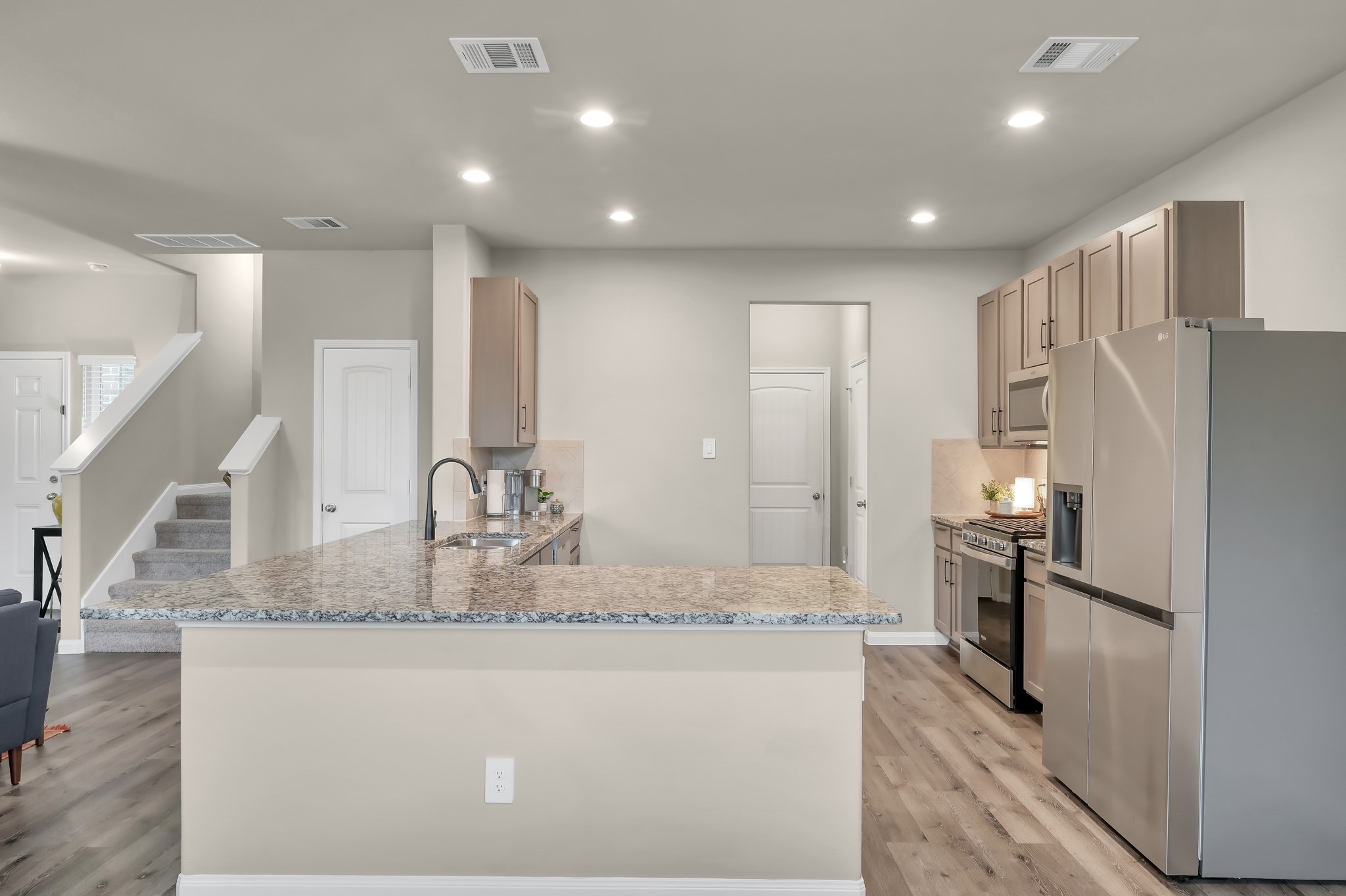 2717 Williams Grove Conroe, TX 77304 - Photo 8 of 43