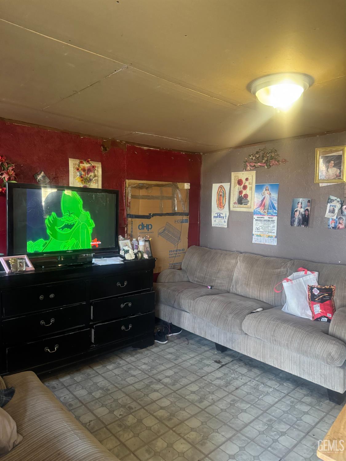 Undisclosed Address Buttonwillow, CA 93206 - Photo 9 of 19 a living room with furniture