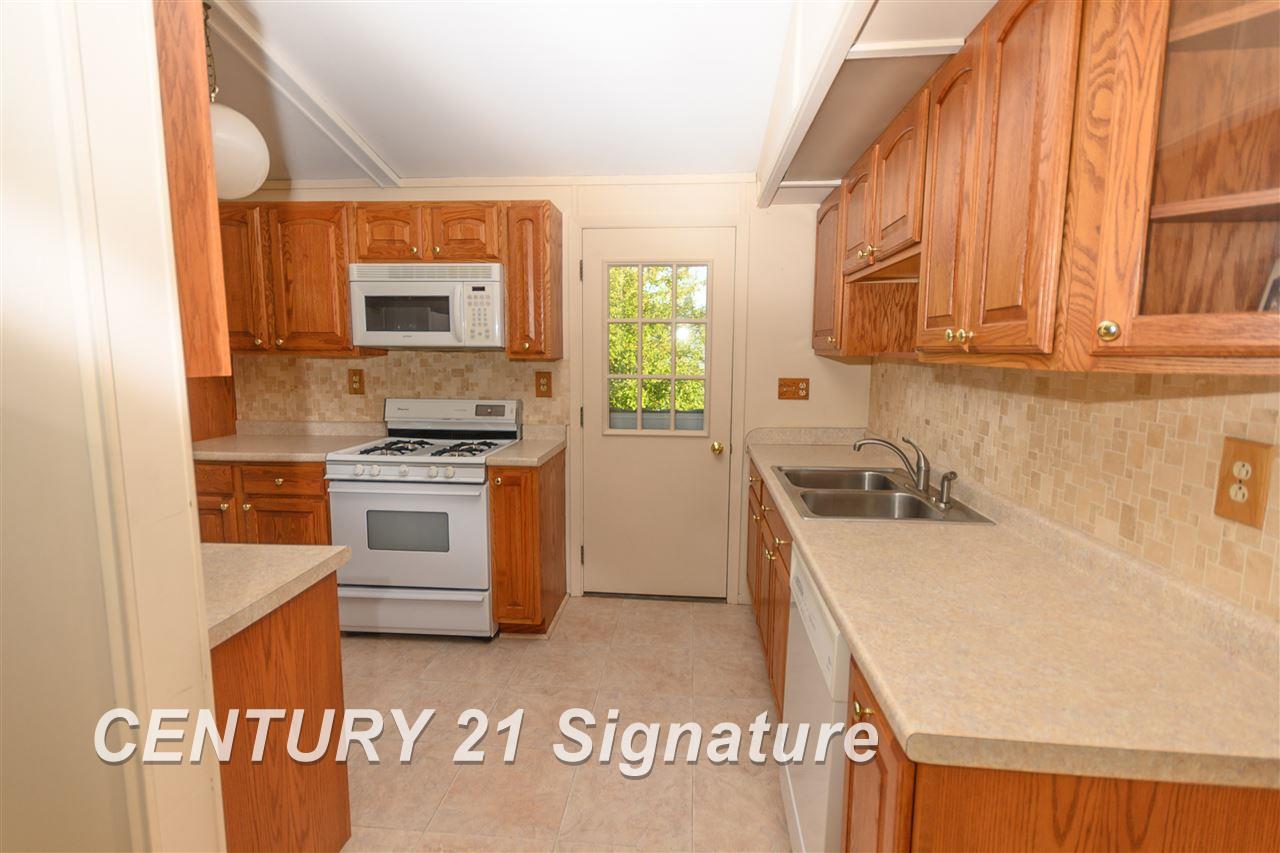 2296 South Nine Mile Road Kawkawlin, MI 48631 - Photo 9 of 18