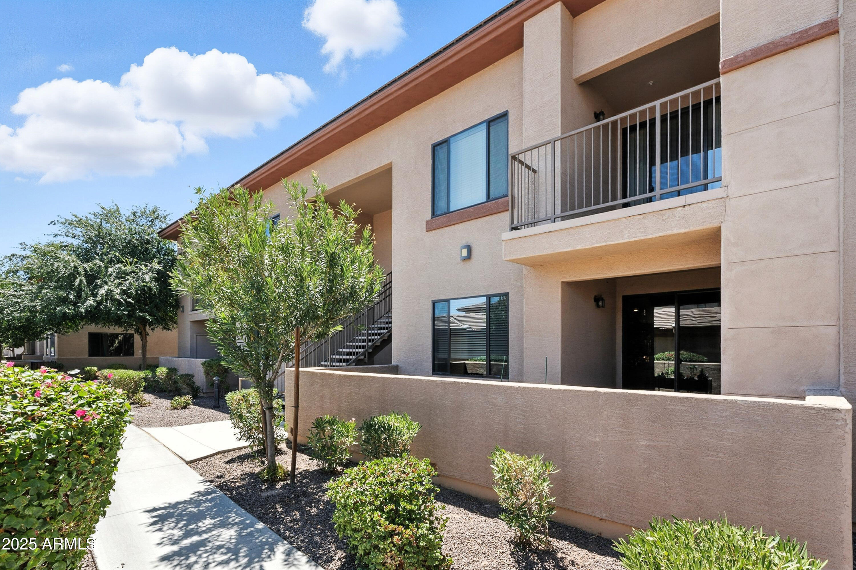3330 South Gilbert Road, Unit 2062 Chandler, AZ 85286 - Photo 2 of 61 Gilbert-100