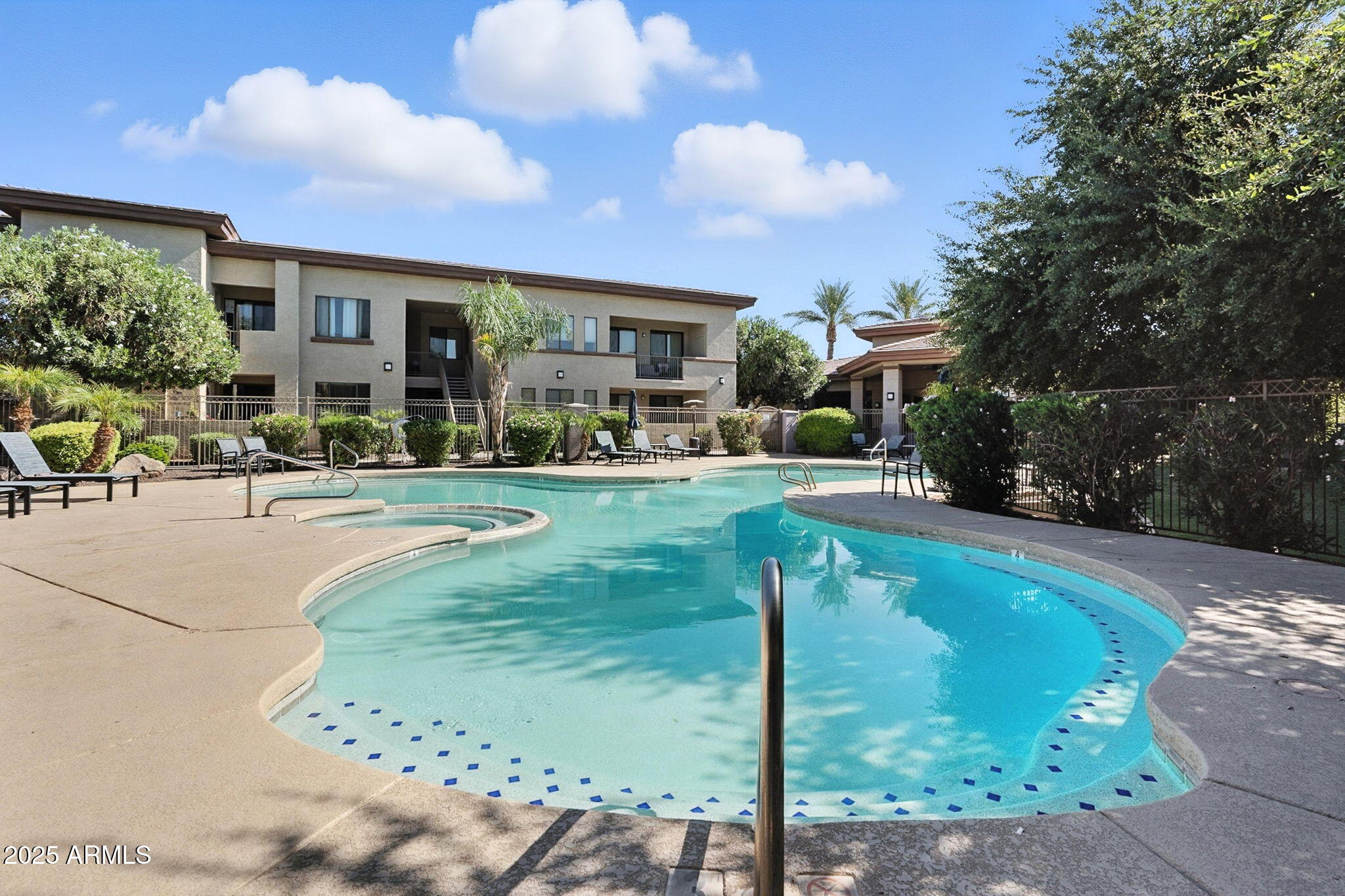 3330 South Gilbert Road, Unit 2062 Chandler, AZ 85286 - Photo 37 of 61 18-web-or-mls-Gilbert-18