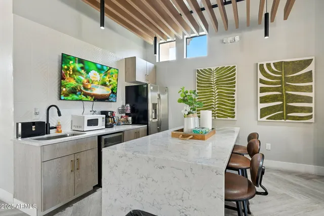 $406,000 | 3330 South Gilbert Road, Unit 2062, Chandler, AZ 85286