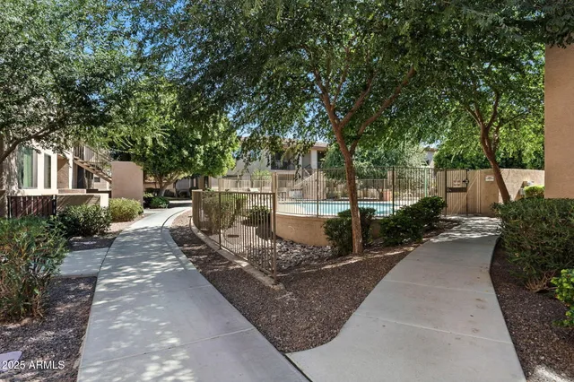 $406,000 | 3330 South Gilbert Road, Unit 2062, Chandler, AZ 85286