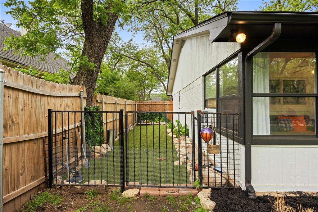 8513 Ravenswood Road Granbury, TX 76049 - Photo 28 of 31 Separate gated area for gardening