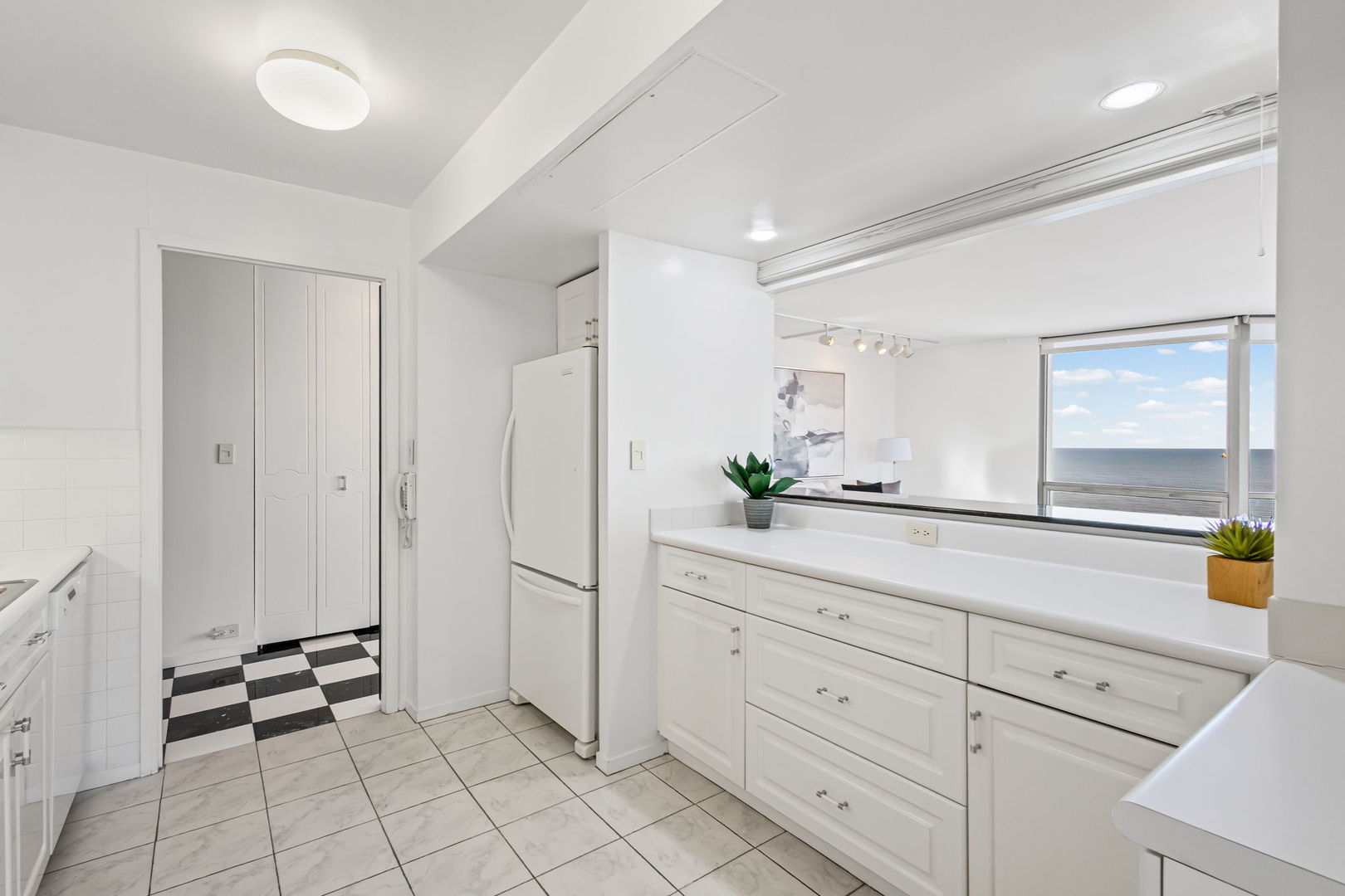 1310 North Ritchie Court, Unit 24BC Chicago, IL 60610 - Photo 13 of 38