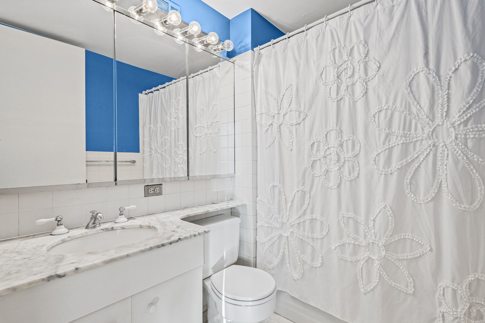 1310 North Ritchie Court, Unit 24BC Chicago, IL 60610 - Photo 35 of 38