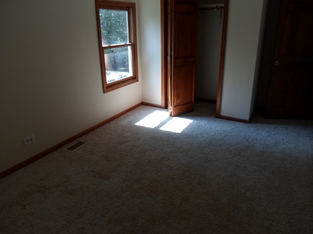1530 Riverside Avenue St. Charles, IL 60174 - Photo 8 of 10 a view of empty room with window