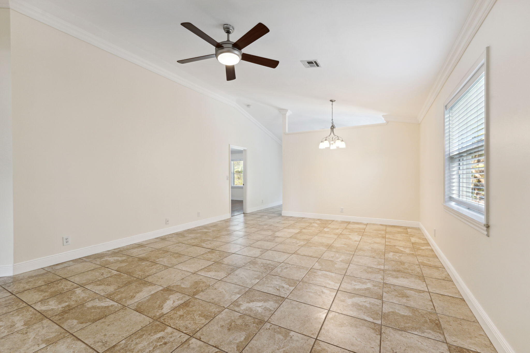 701 Key W Street Boynton Beach, FL 33426 - Photo 5 of 22 Living Room