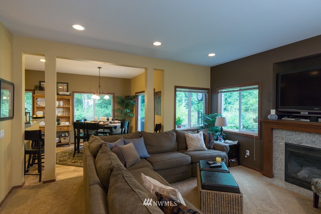 21322 11th Drive Southeast Bothell, WA 98021 - Photo 4 of 24