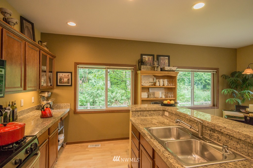 21322 11th Drive Southeast Bothell, WA 98021 - Photo 7 of 24