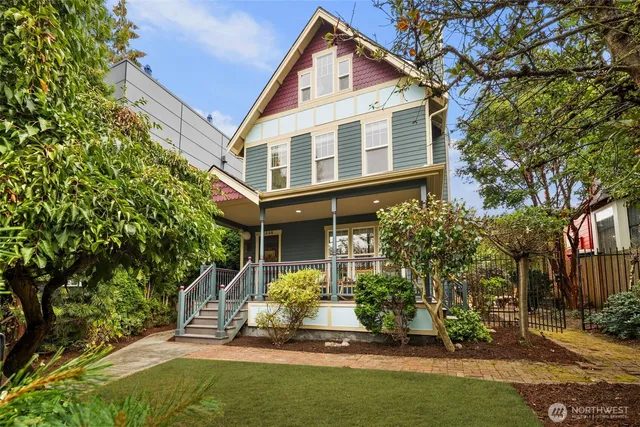 $2,225,000 | 2446 Queen Anne Avenue North, Seattle, WA 98109