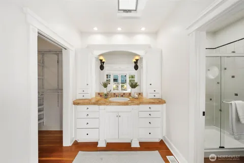 $2,225,000 | 2446 Queen Anne Avenue North, Seattle, WA 98109