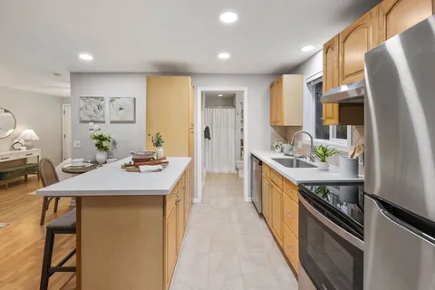 $2,225,000 | 2446 Queen Anne Avenue North, Seattle, WA 98109