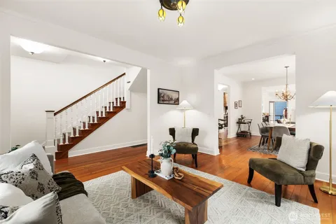 $2,225,000 | 2446 Queen Anne Avenue North, Seattle, WA 98109