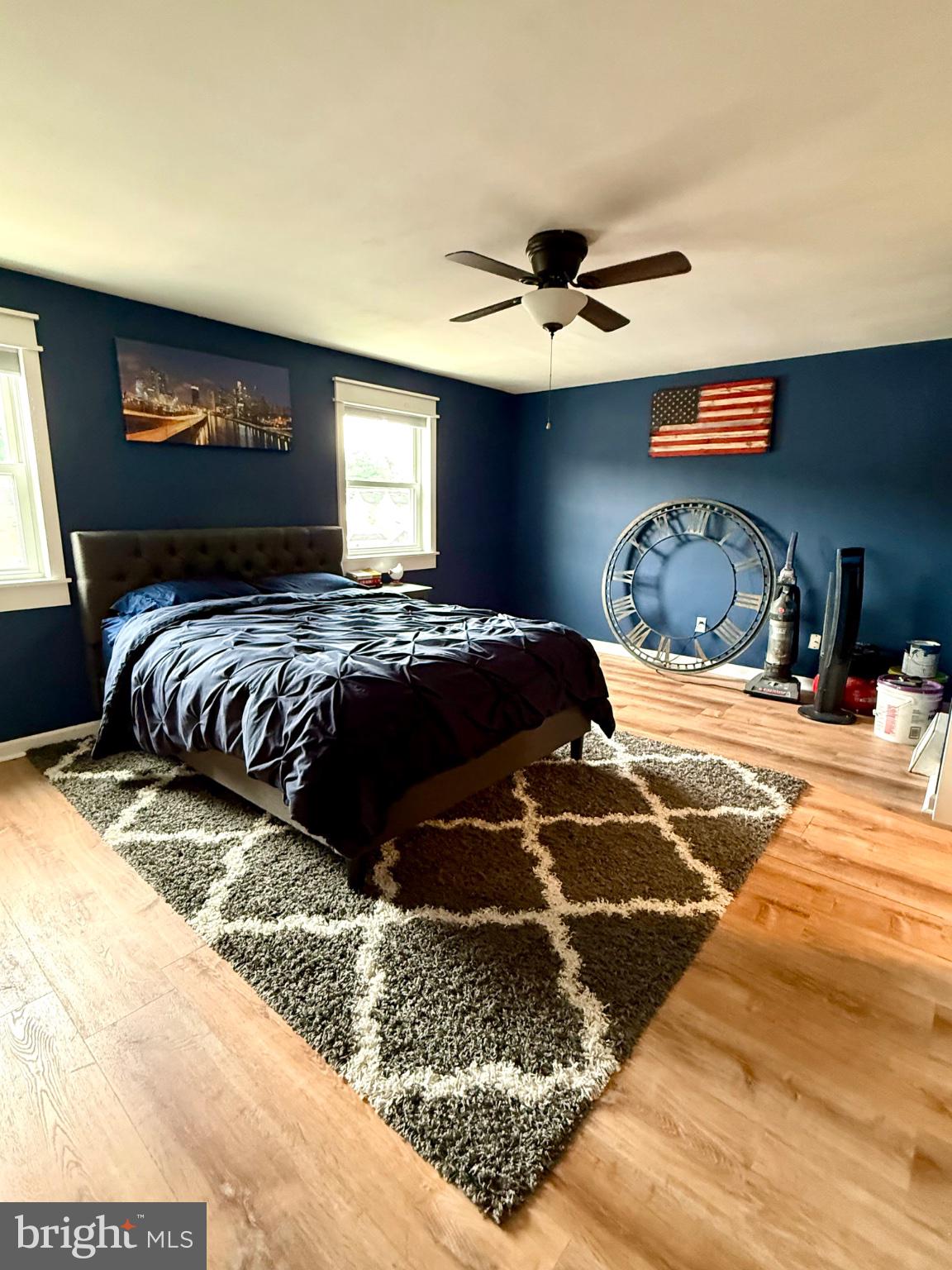 12820 Elnora Road Philadelphia, PA 19154 - Photo 18 of 31 Cozy retreat with bold blue accents.