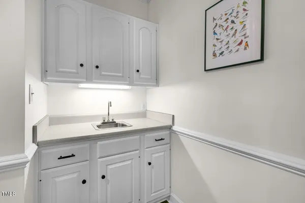 $1,425,000 | 6 St James Place, Chapel Hill, NC 27514