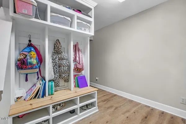 $1,425,000 | 6 St James Place, Chapel Hill, NC 27514