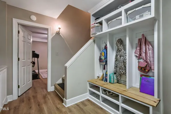 $1,425,000 | 6 St James Place, Chapel Hill, NC 27514