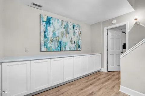 $1,425,000 | 6 St James Place, Chapel Hill, NC 27514