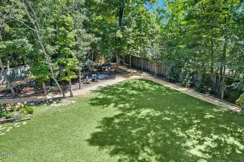$1,425,000 | 6 St James Place, Chapel Hill, NC 27514