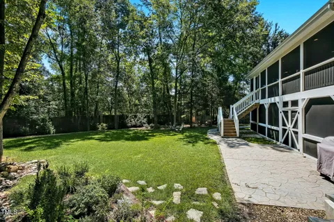 $1,425,000 | 6 St James Place, Chapel Hill, NC 27514