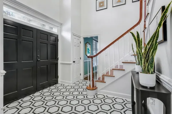 $1,425,000 | 6 St James Place, Chapel Hill, NC 27514