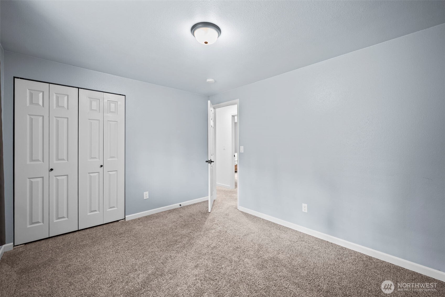 6601 East Chester Road Port Orchard, WA 98366 - Photo 17 of 34 Gallery Image 17