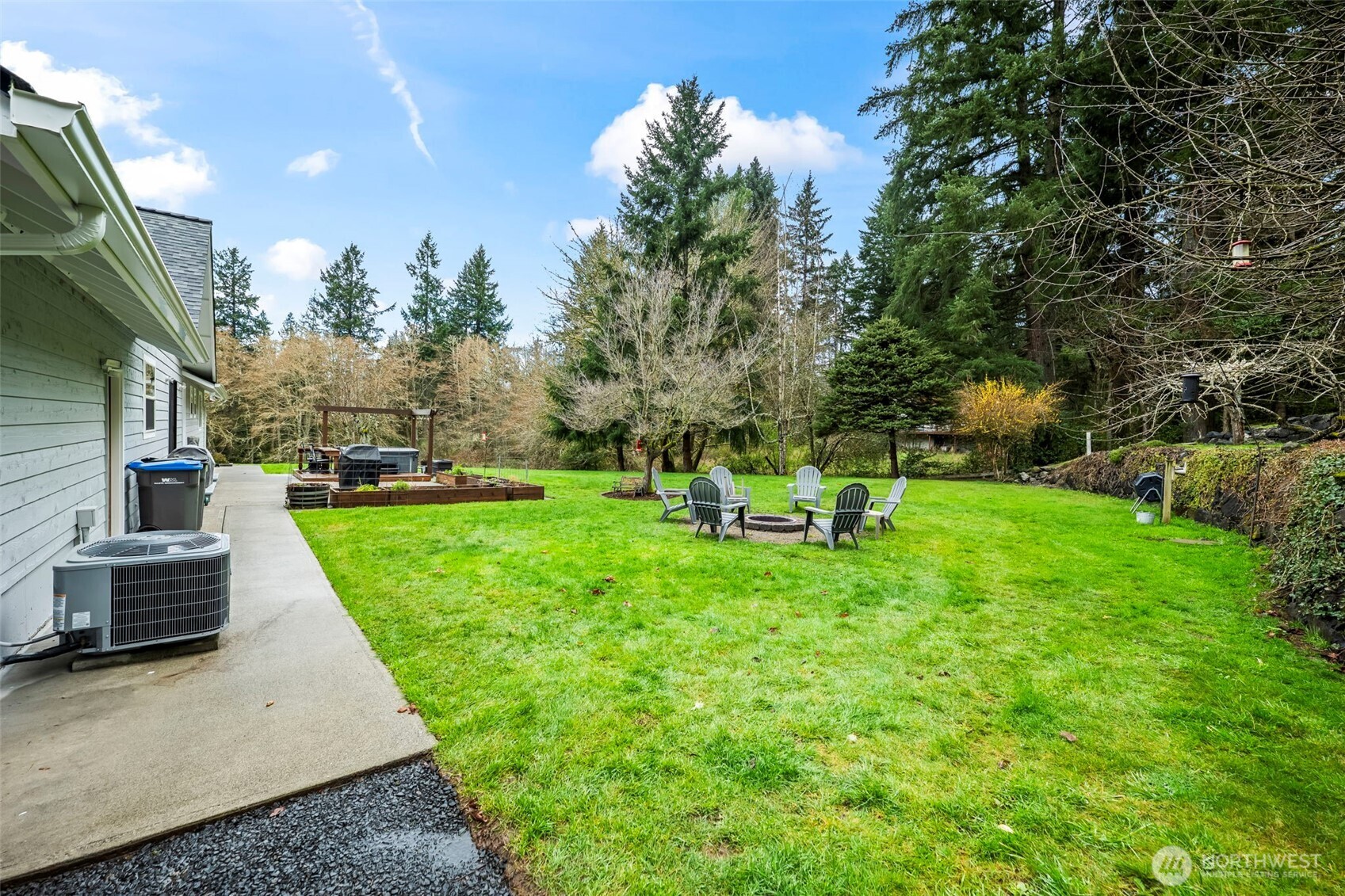 6601 East Chester Road Port Orchard, WA 98366 - Photo 26 of 34 Gallery Image 26