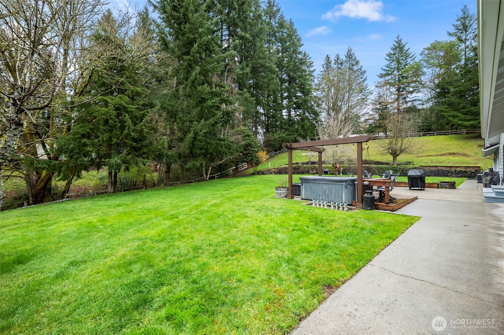 6601 East Chester Road Port Orchard, WA 98366 - Photo 29 of 34 Gallery Image 29