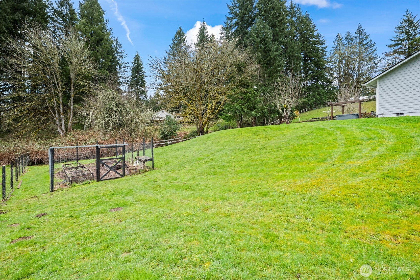 6601 East Chester Road Port Orchard, WA 98366 - Photo 30 of 34 Gallery Image 30