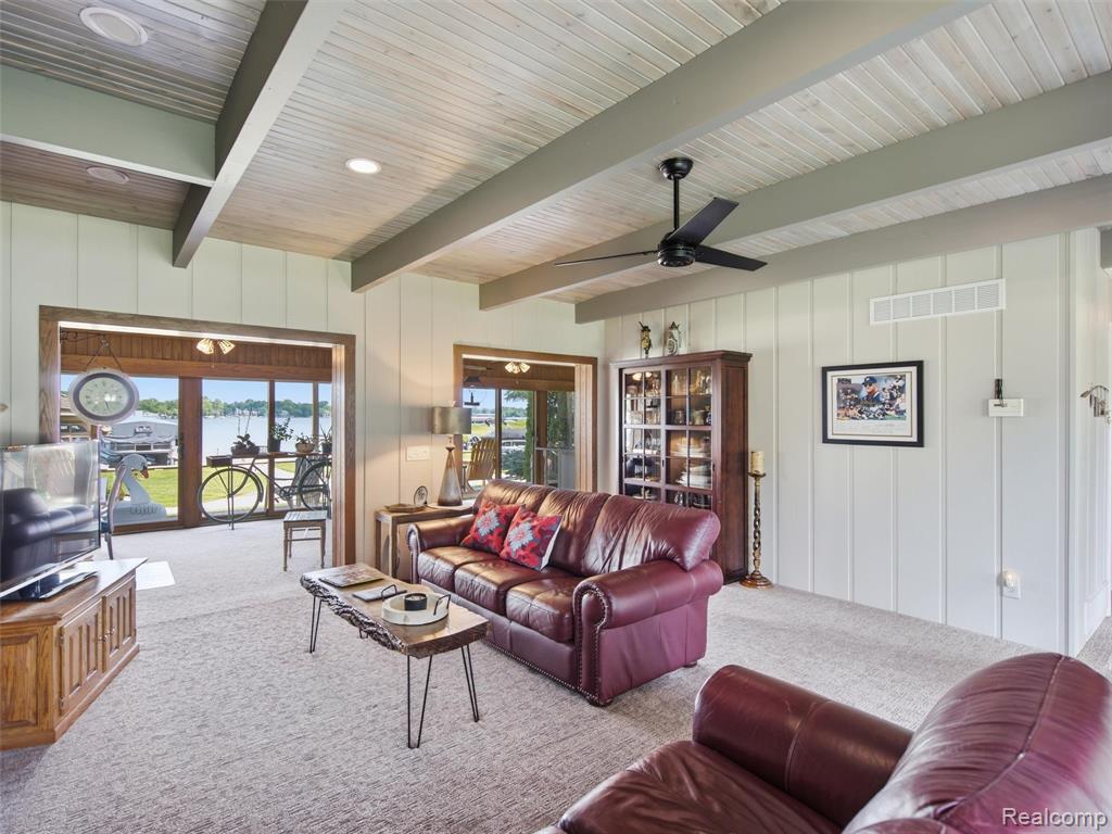 12067 Torrey Road Fenton, MI 48430 - Photo 11 of 34 Gallery Image 11