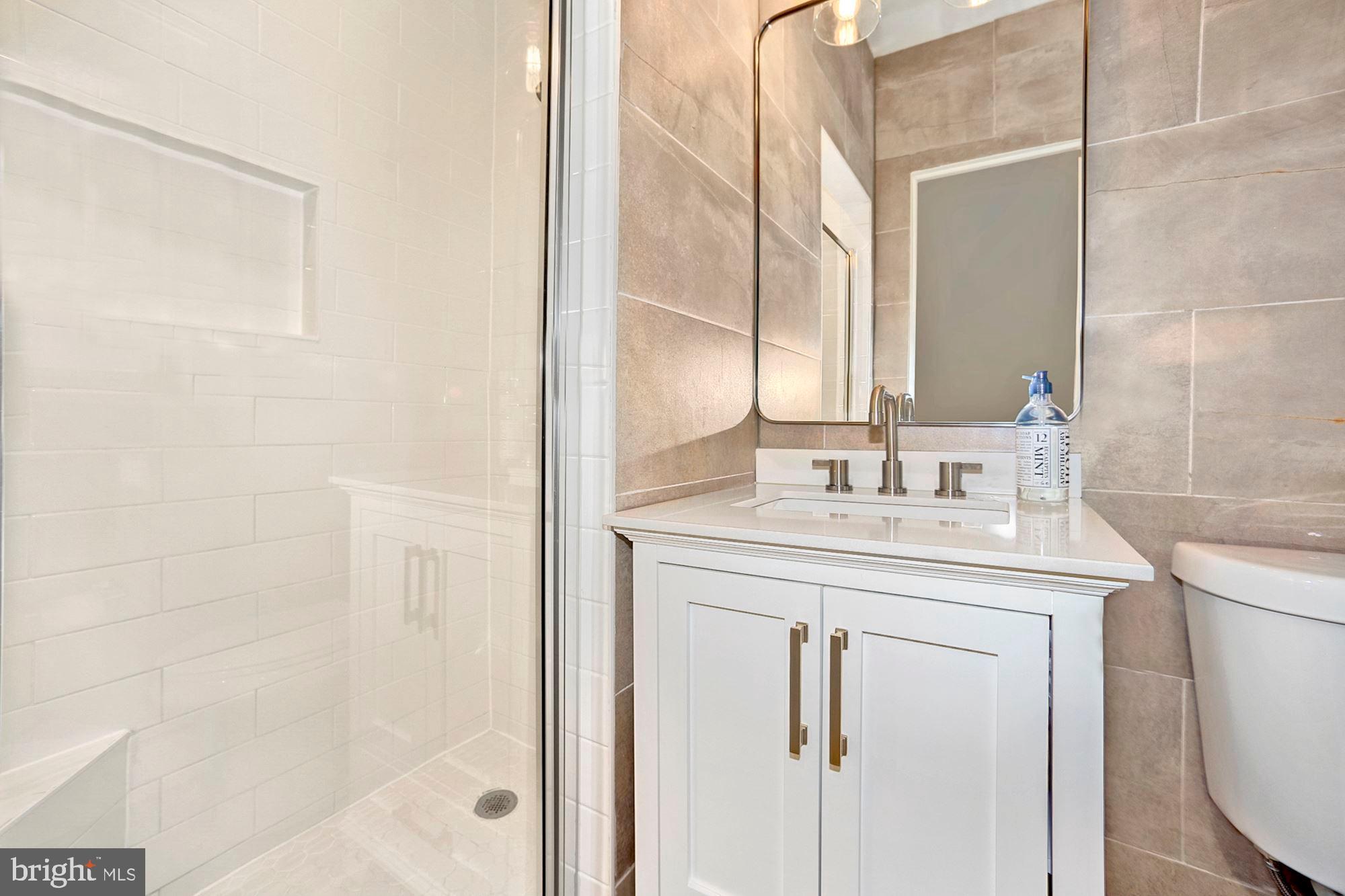 1437 Leegate Road Northwest Washington, DC 20012 - Photo 18 of 27 Gallery Image 18