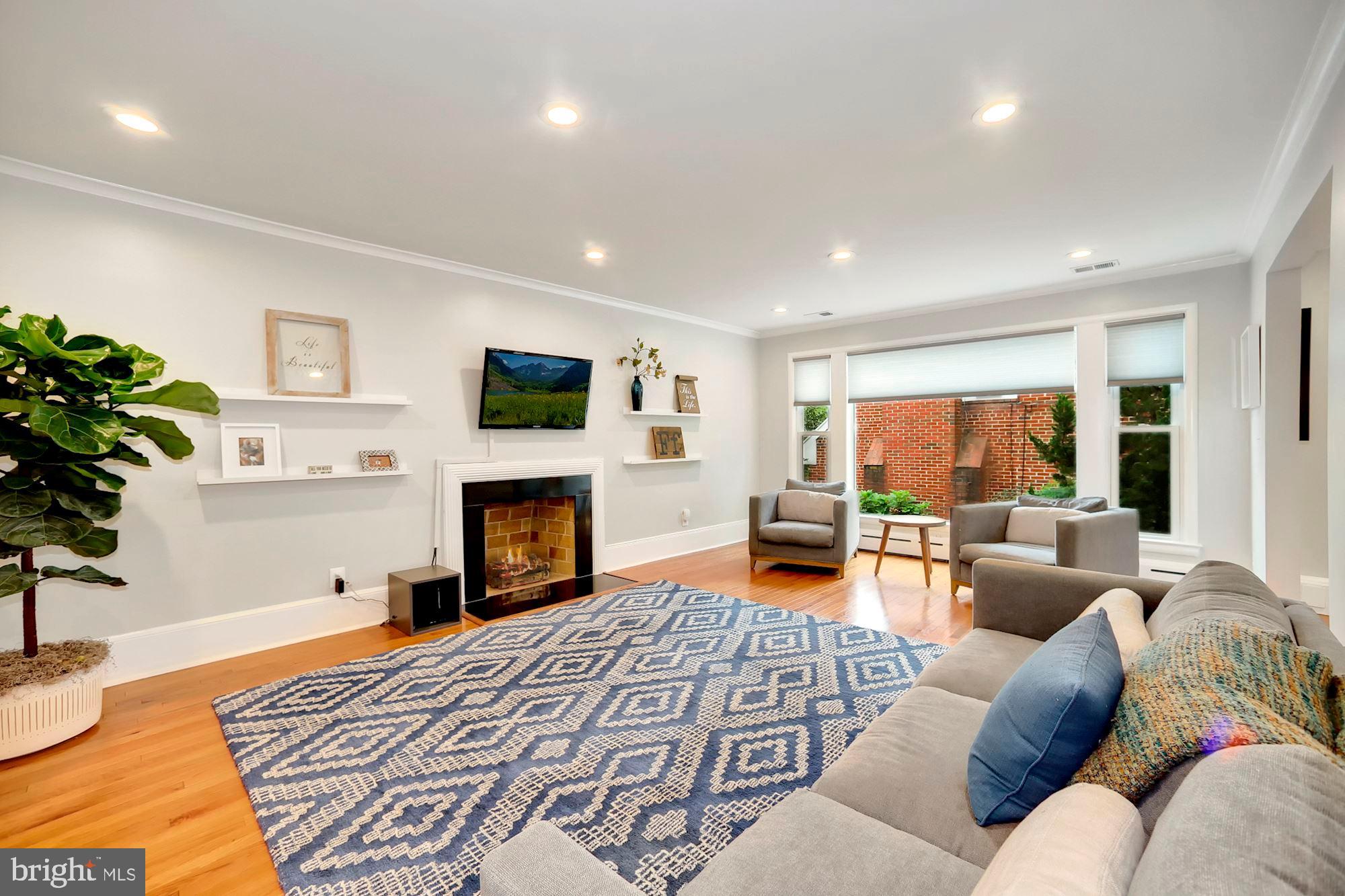 1437 Leegate Road Northwest Washington, DC 20012 - Photo 3 of 27 Gallery Image 3
