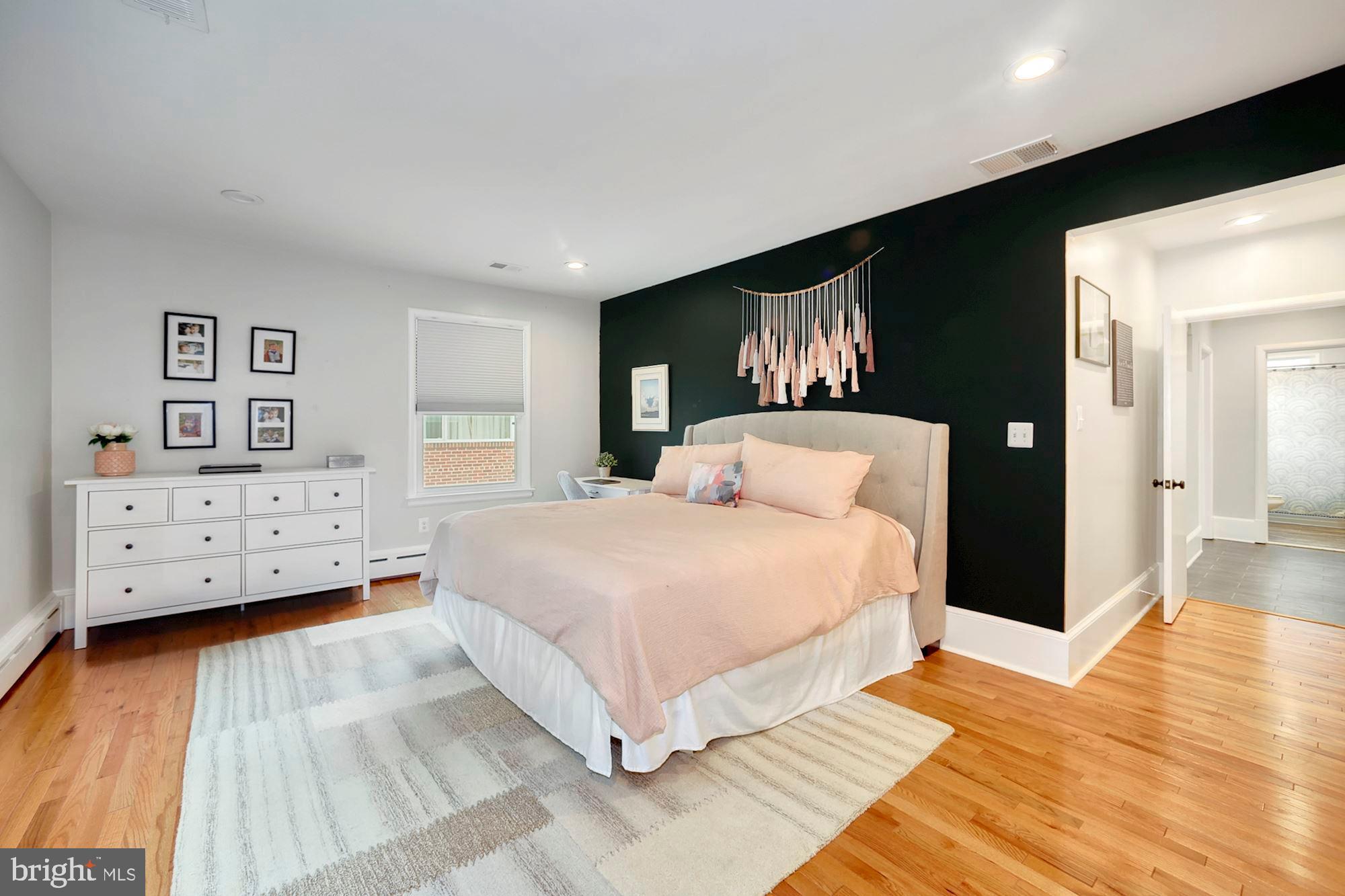 1437 Leegate Road Northwest Washington, DC 20012 - Photo 7 of 27 Gallery Image 7