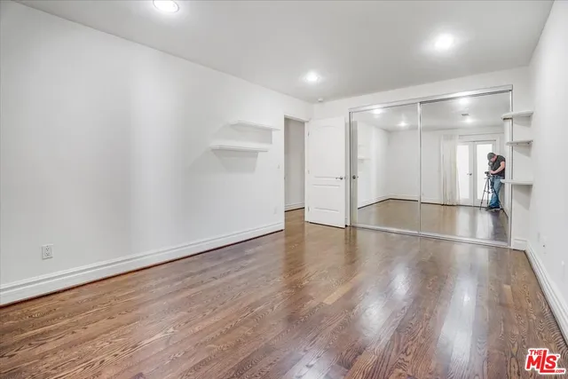 an empty room with an entryway