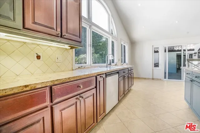 $15,900 | 114 South Layton Drive, Los Angeles, CA 90049