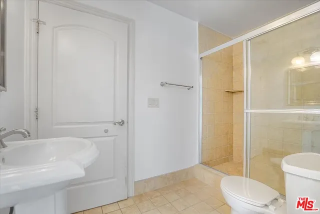 $15,900 | 114 South Layton Drive, Los Angeles, CA 90049