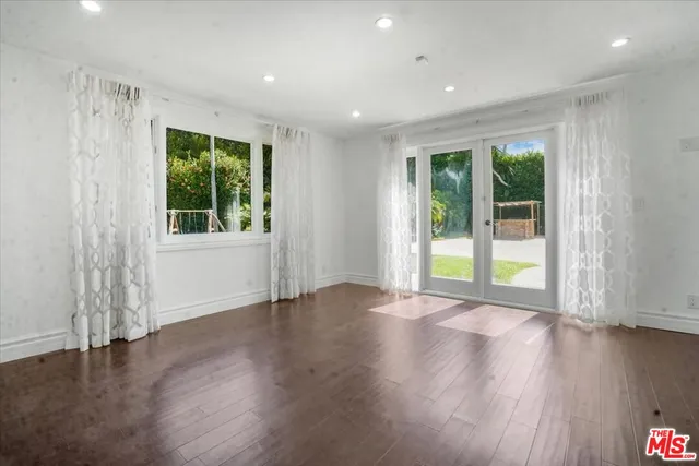 $15,900 | 114 South Layton Drive, Los Angeles, CA 90049