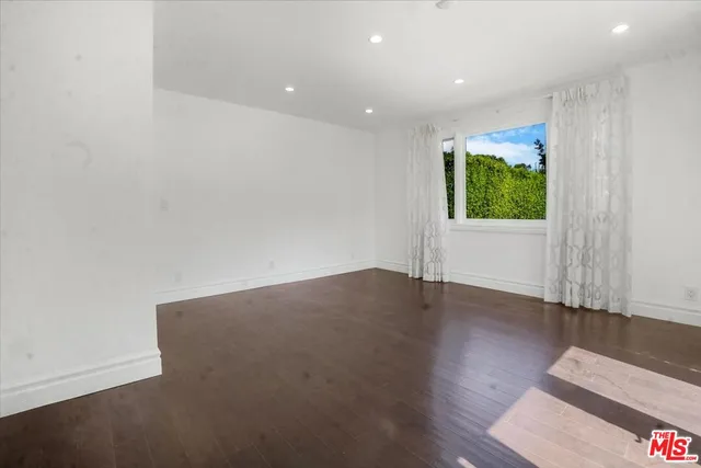 $15,900 | 114 South Layton Drive, Los Angeles, CA 90049