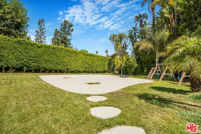 $15,900 | 114 South Layton Drive, Los Angeles, CA 90049