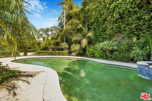 $15,900 | 114 South Layton Drive, Los Angeles, CA 90049