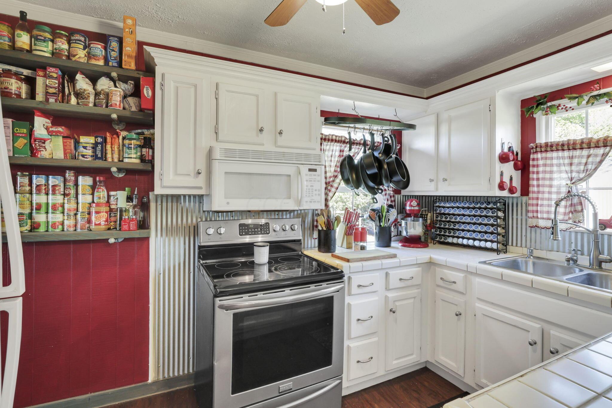 7677 Opossum Run Road London, OH 43140 - Photo 16 of 54 14-web-or-mls-011A9603