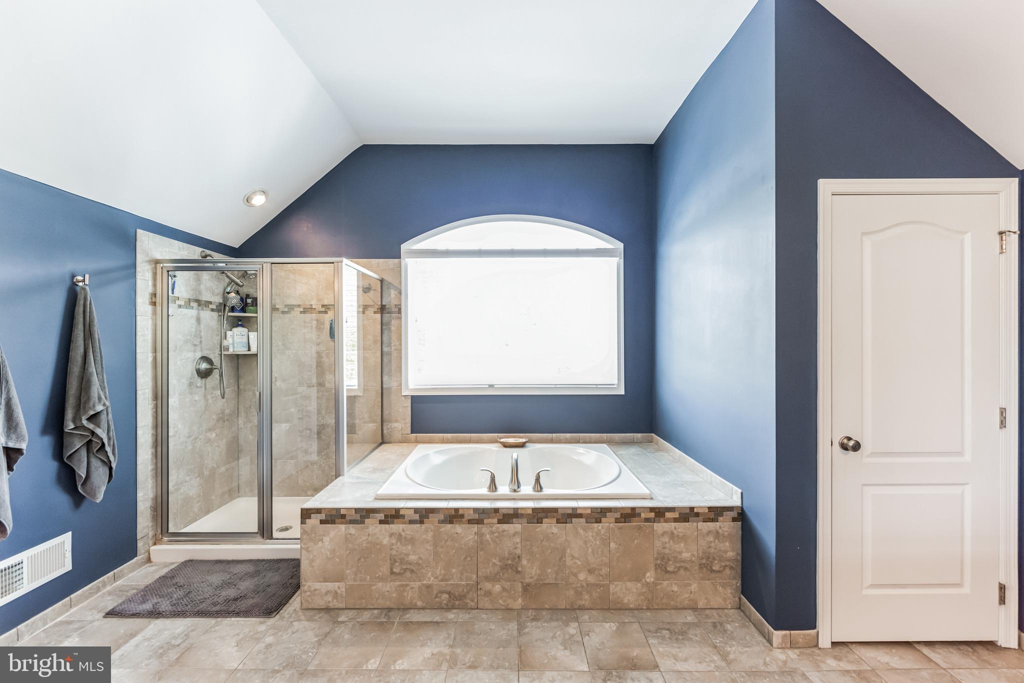 3979 Powell Road Chester Springs, PA 19425 - Photo 27 of 42 Owner's bathroom