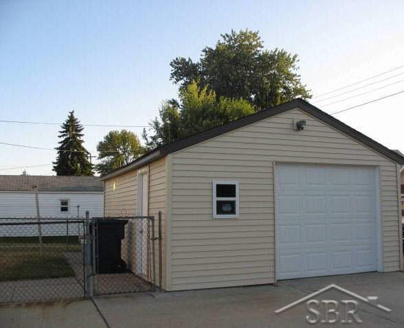 400 Taylor Street Bay City, MI 48708 - Photo 3 of 3 20034661-2.JPG