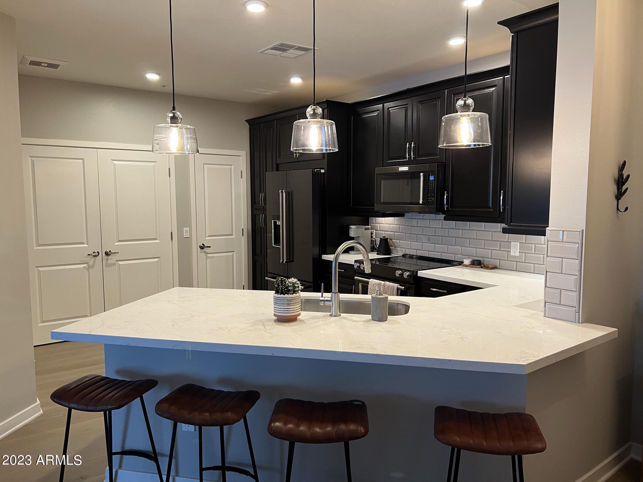 2511 West Queen Creek Road, Unit 250 Chandler, AZ 85248 - Photo 4 of 15 Kitchen